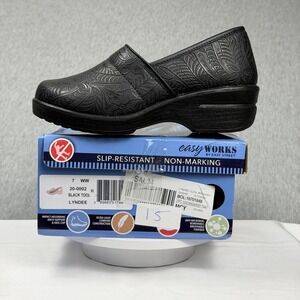 Easy Works by Easy Street Lyndee Black Tooled Slip Resistant Clogs Womens 7 WW